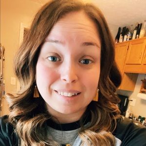 Meet your Posher, Liz